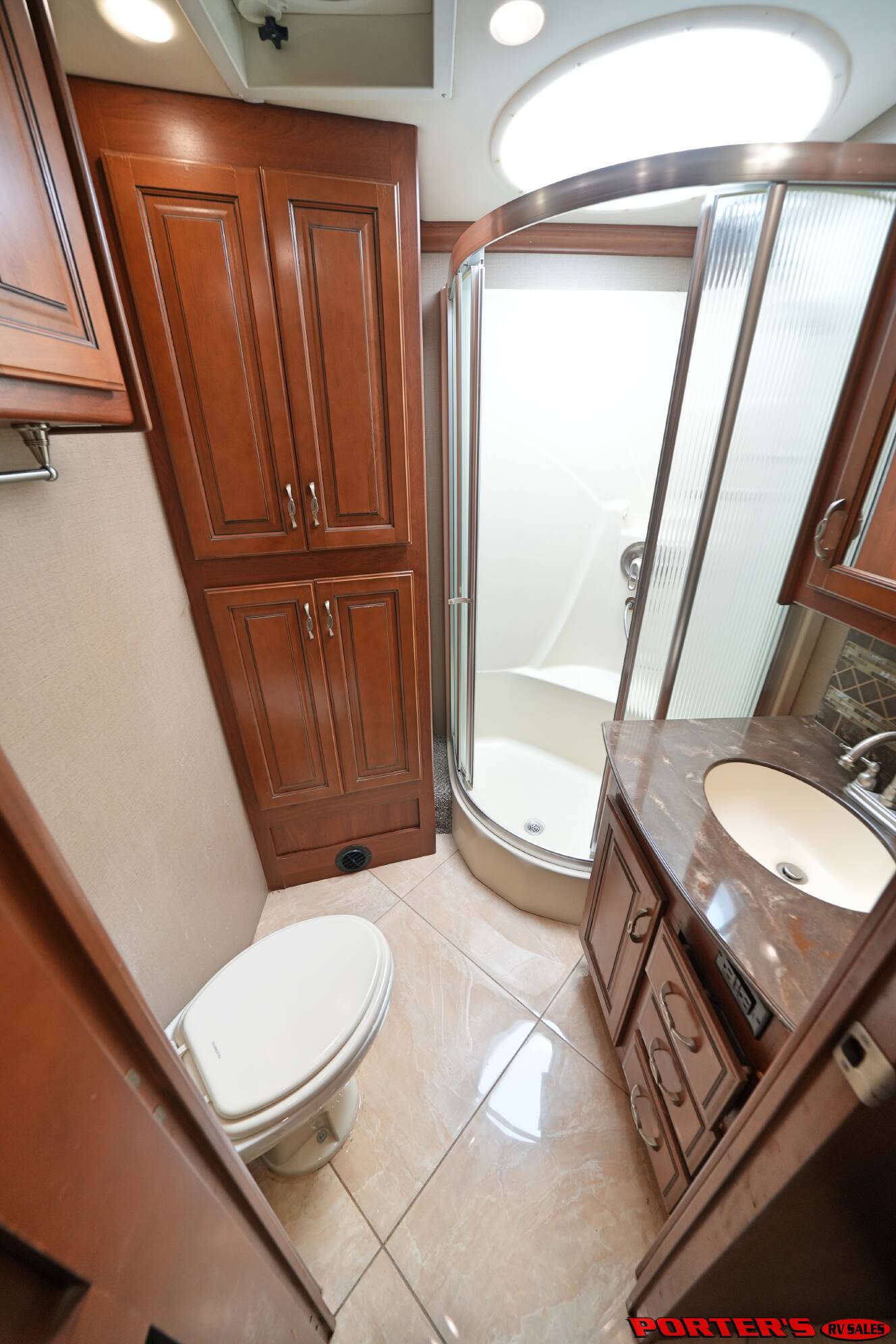 A photo of this 2015 Fleetwood DISCOVERY 40X