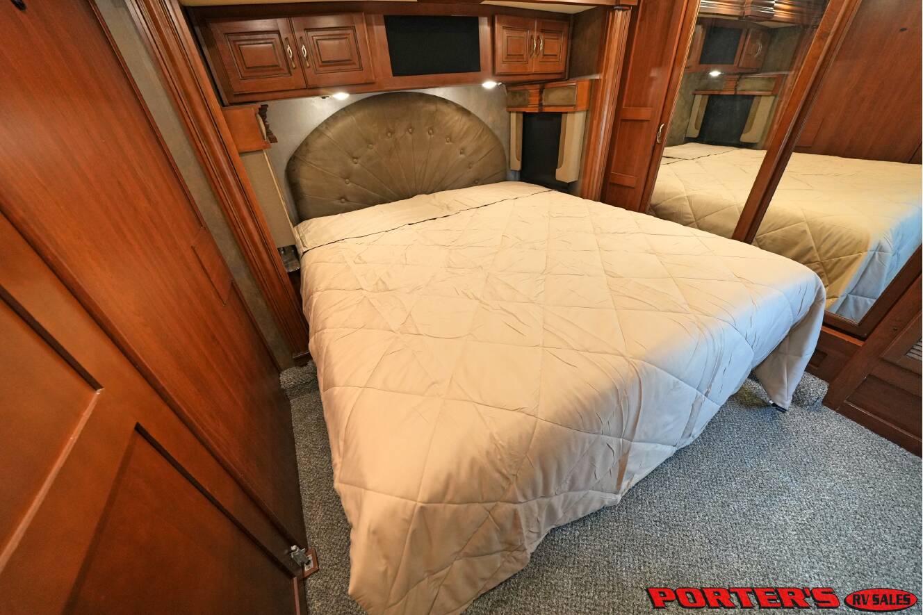 A photo of this 2015 Fleetwood DISCOVERY 40X