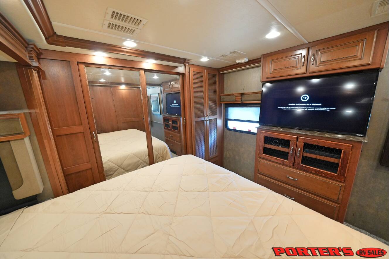 A photo of this 2015 Fleetwood DISCOVERY 40X