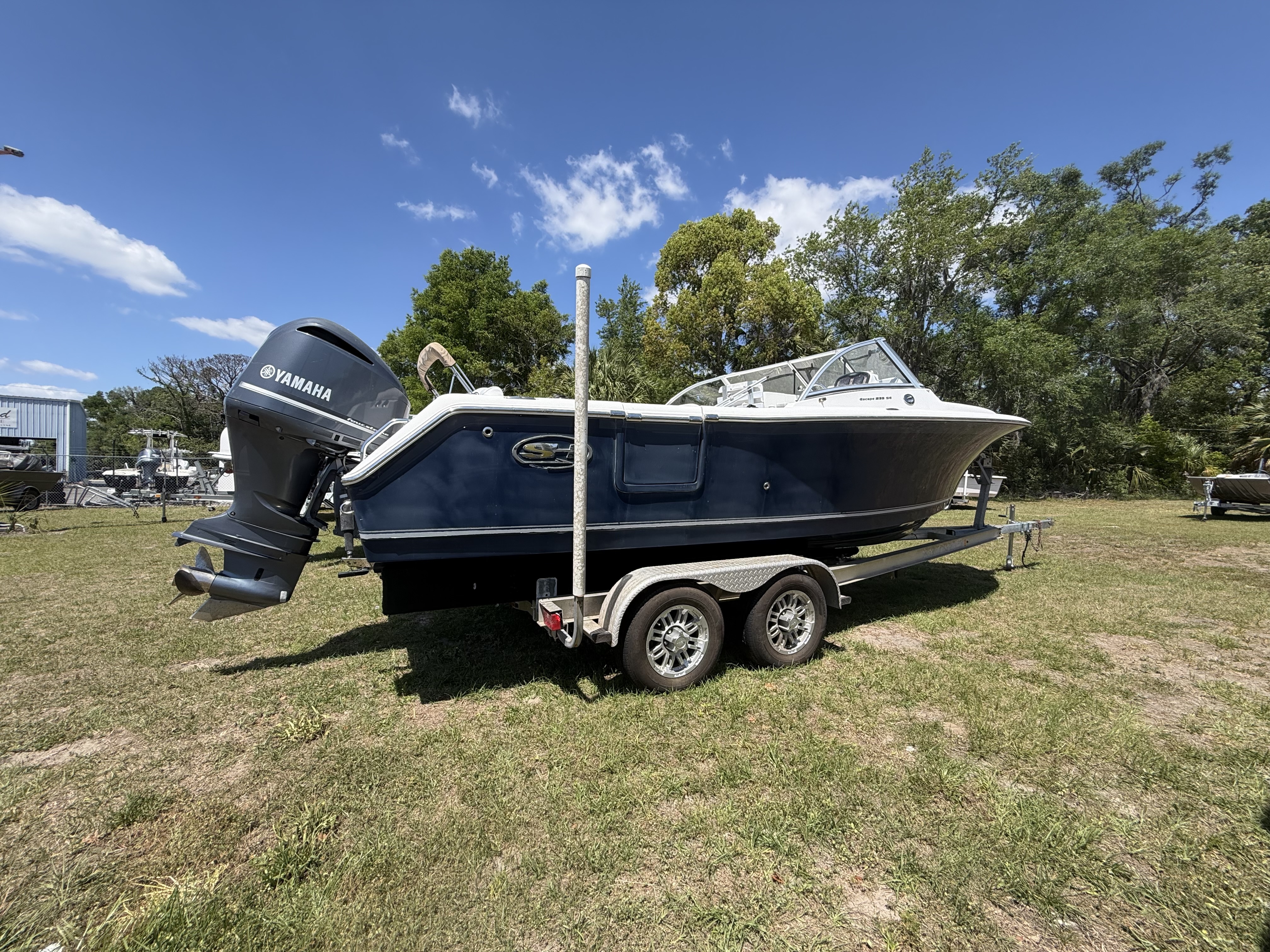 2014 Sea Hunt 235 Escape 28 in perry FL
