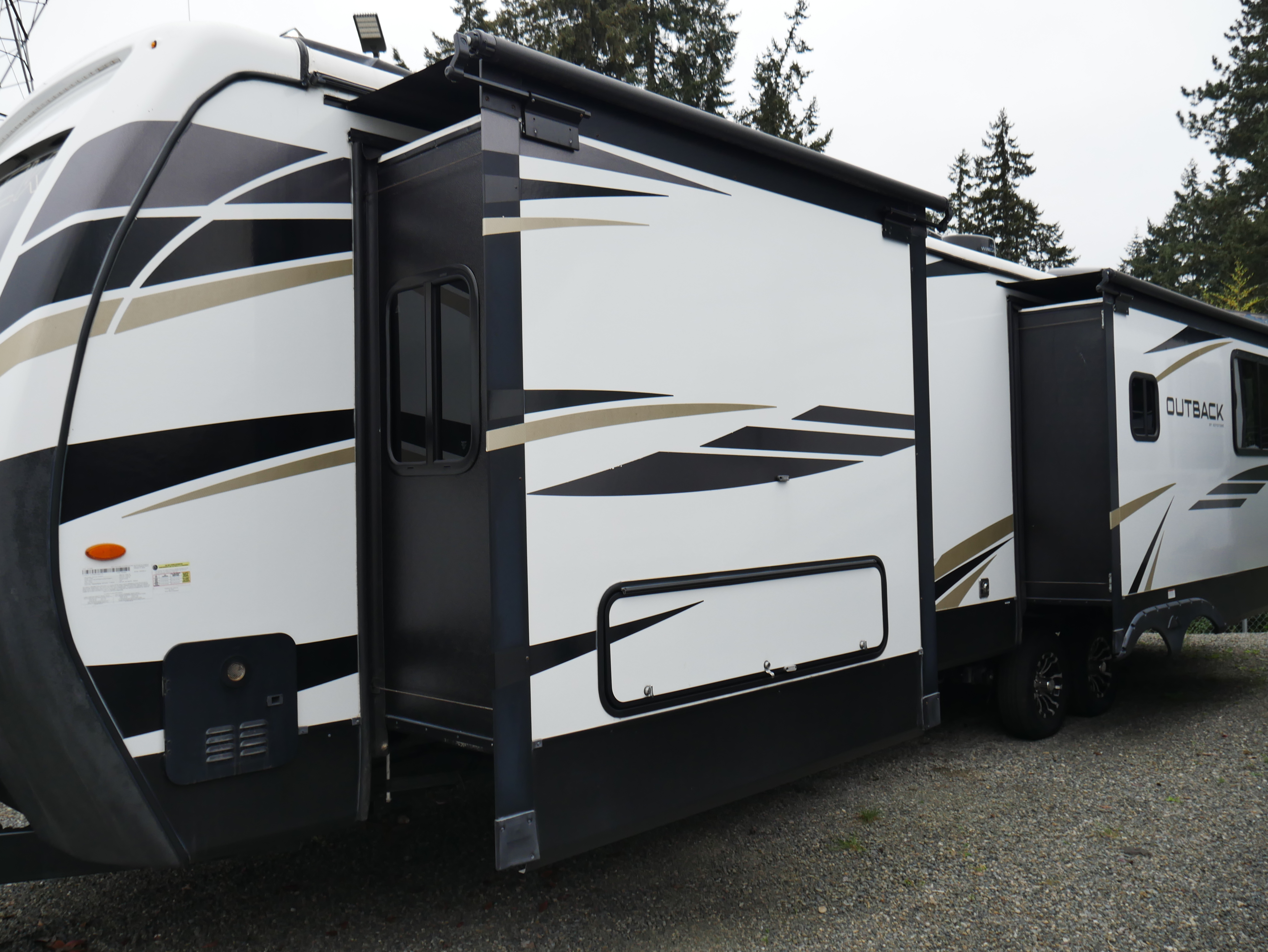 2022 Keystone OUTBACK 330RL in puyallup WA