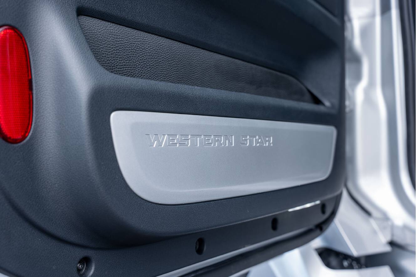 A photo of this 2026 Renegade XL X45DBM