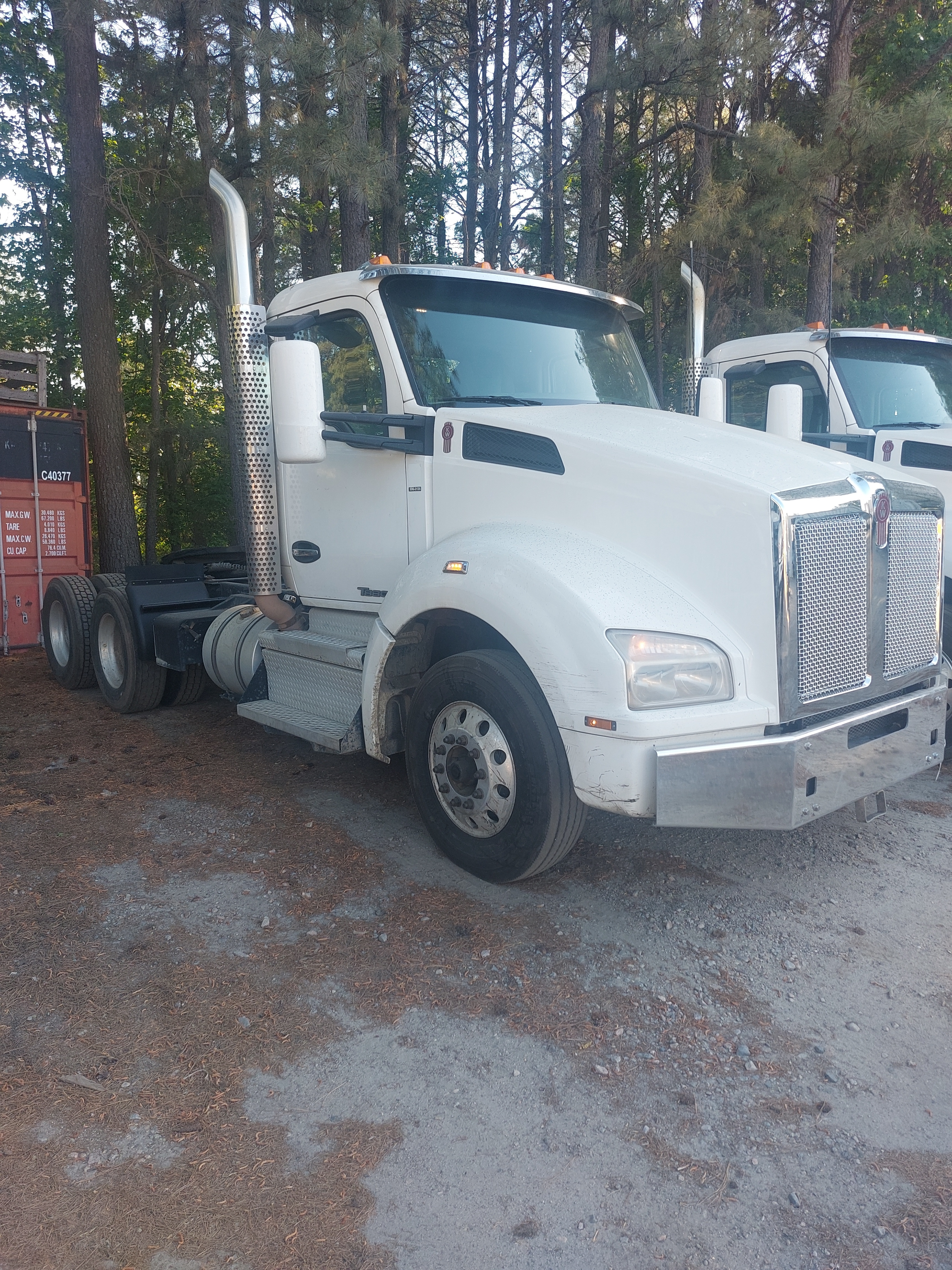 2020 KENWORTH T880 in Leawood, KS