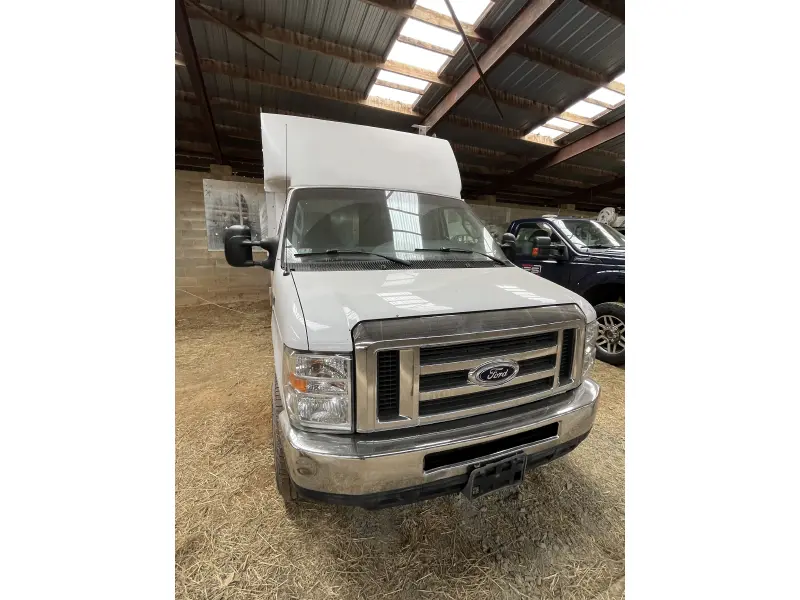 2014 FORD E350