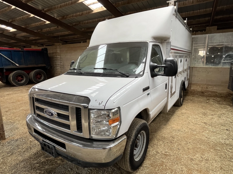 2014 FORD E350