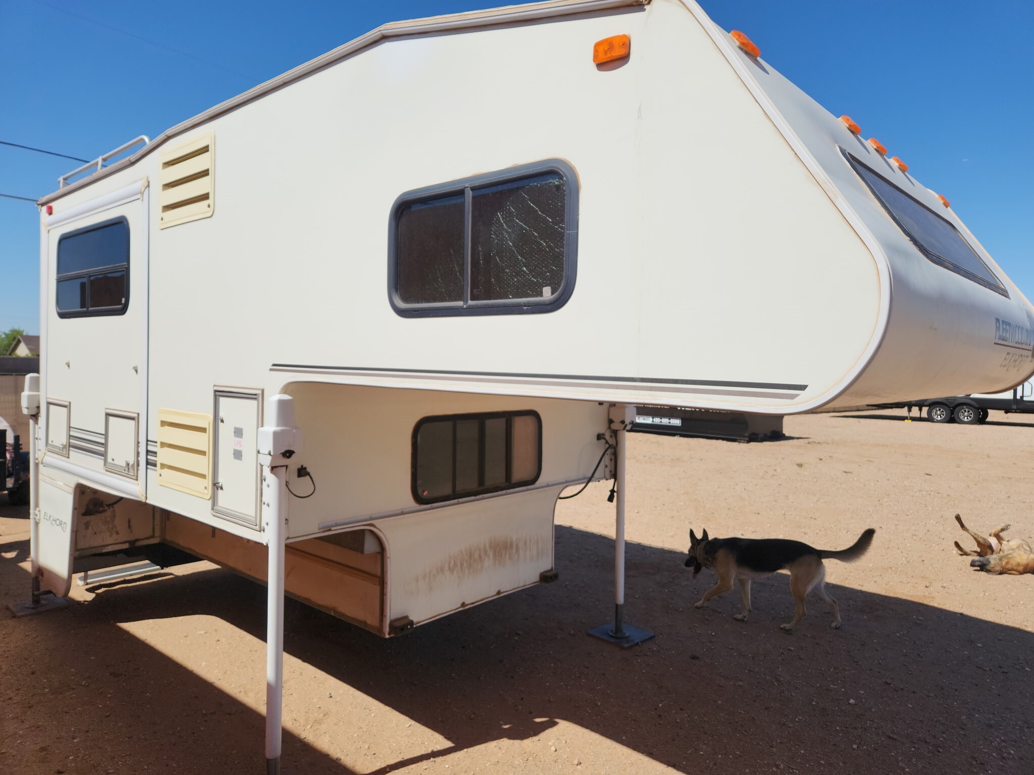 2000 Fleetwood ELKHORN 9T in gilbert AZ