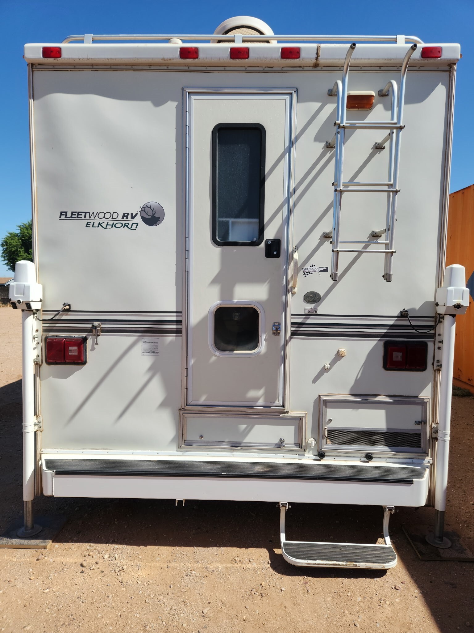2000 Fleetwood ELKHORN 9T in gilbert AZ