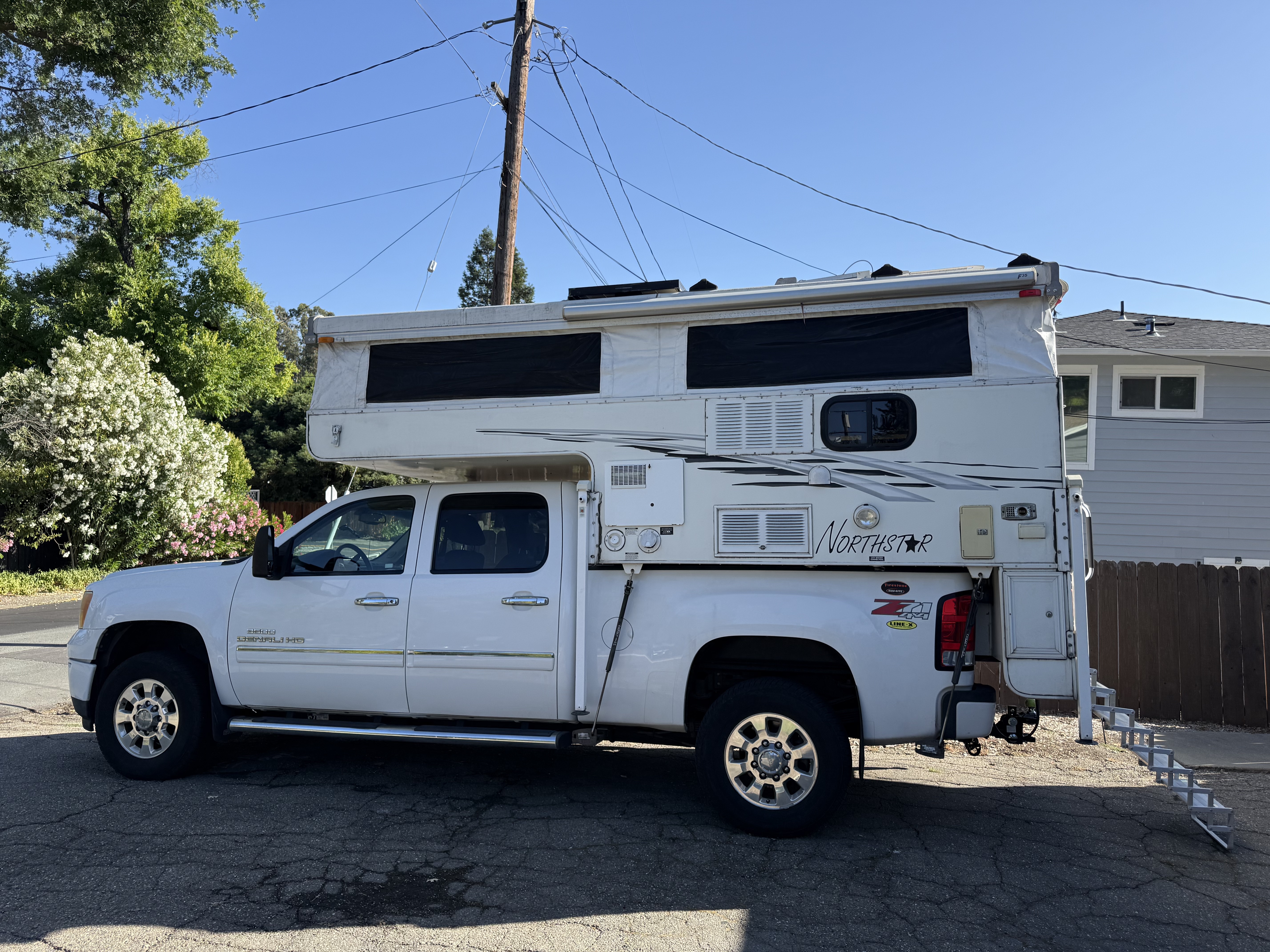 2011 Northstar Campers NORTHSTAR 850SC STD RV