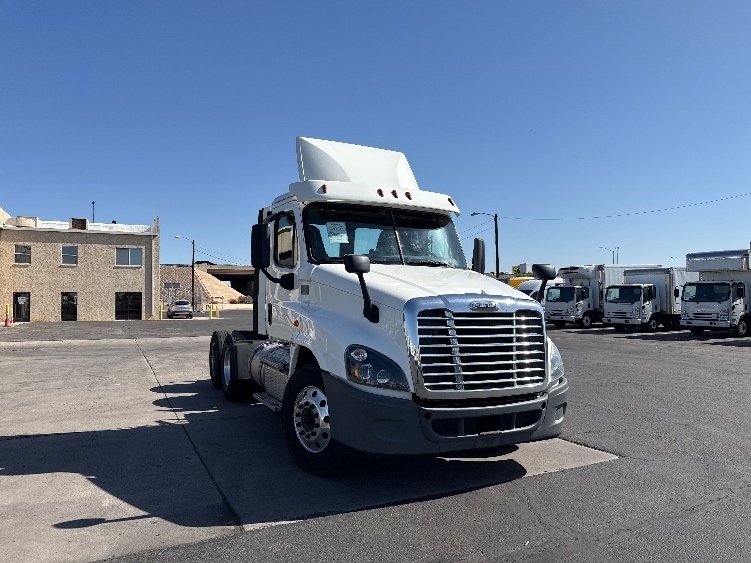 2019 FREIGHTLINER CASCADIA 125 in Phoenix, AZ