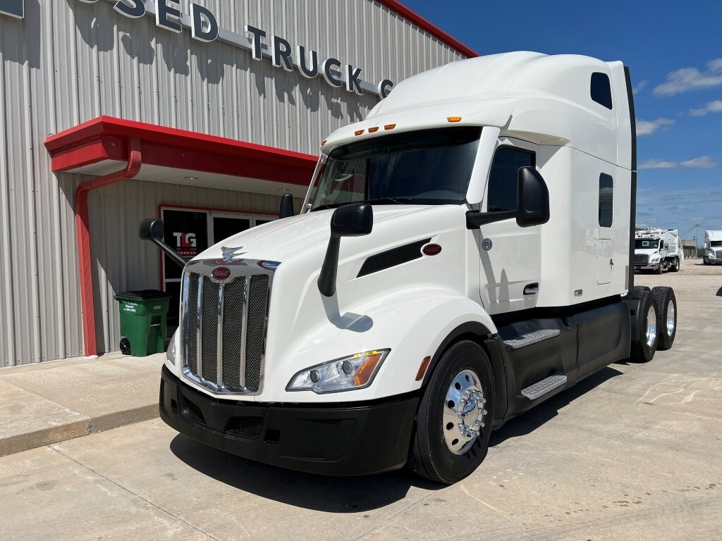 2023 PETERBILT 579 in Dunn, NC