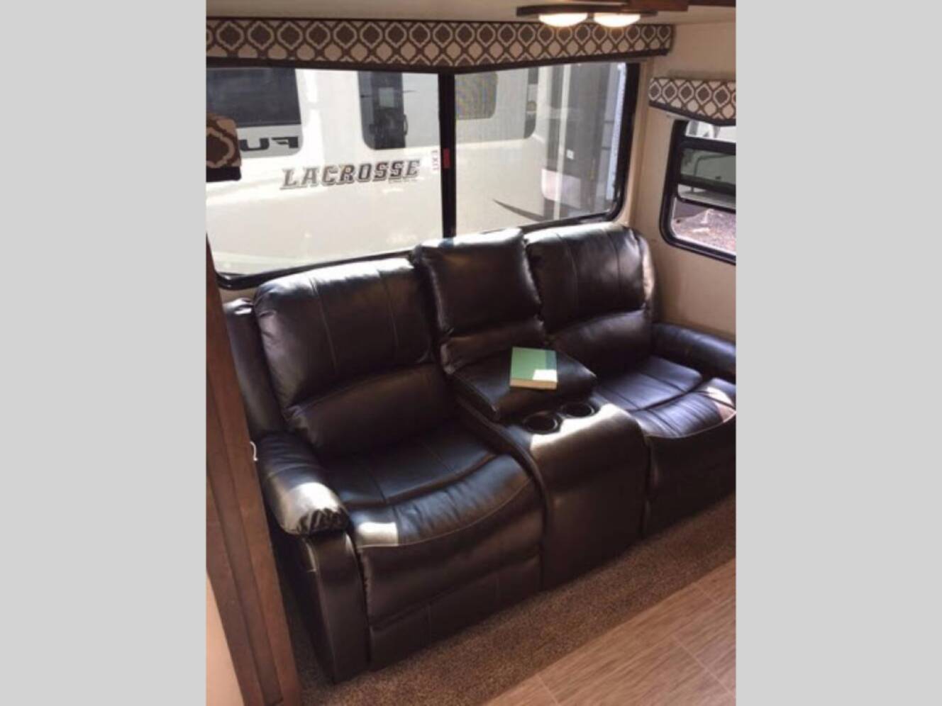 A photo of this 2018 Prime Time Rv Fury 3110