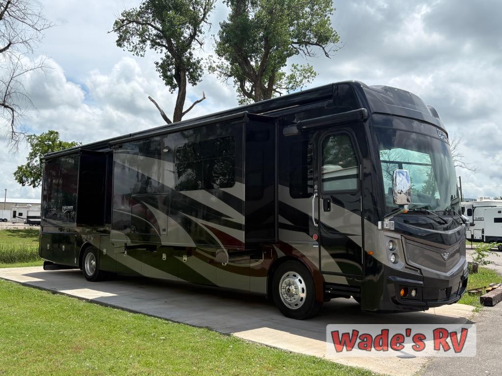 2019 Fleetwood Rv Discovery LXE 40D in goldsby OK