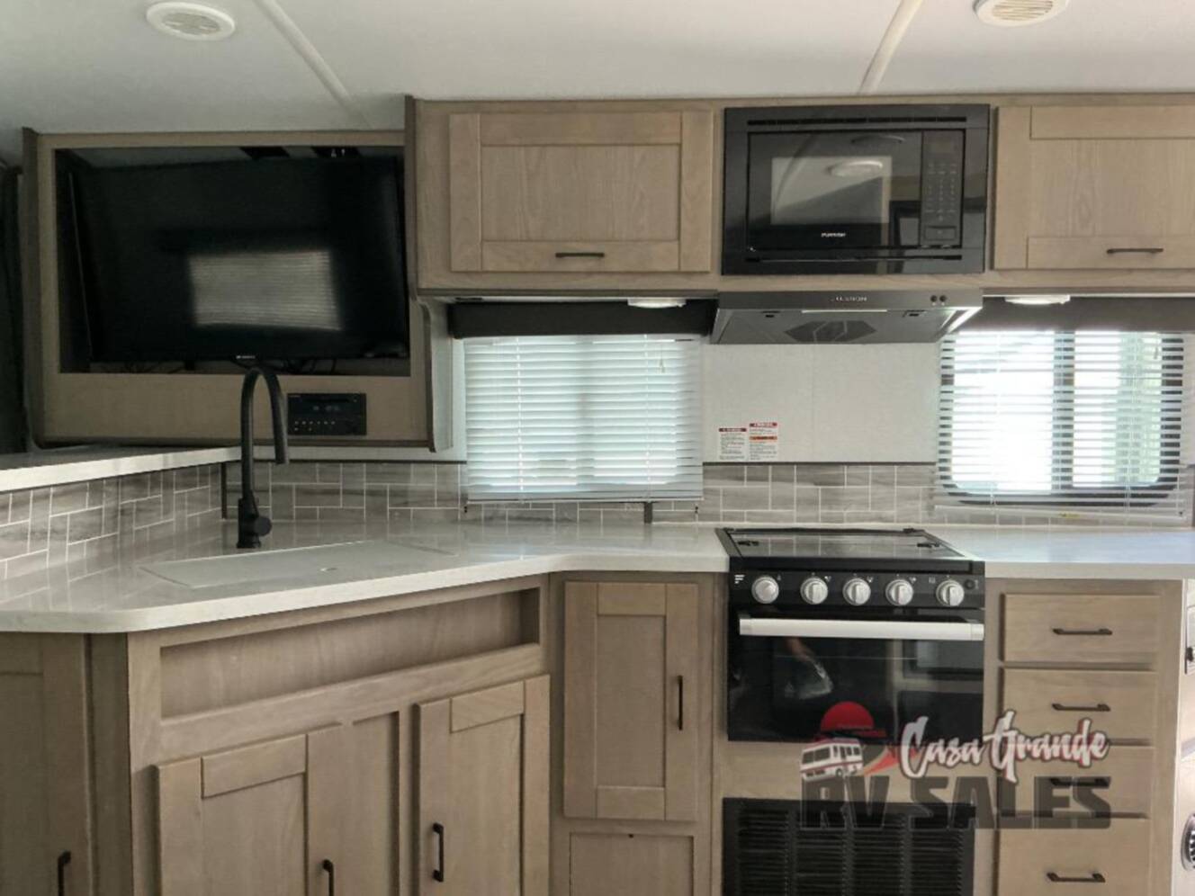 A photo of this 2021 Cruiser Twilight Signature TWS 2100