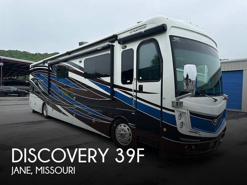 2017 Fleetwood Discovery 39F in jane MO