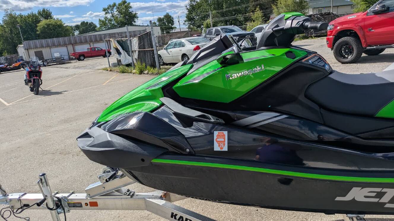 A photo of this 2023 Kawasaki ULTRA 310 LX