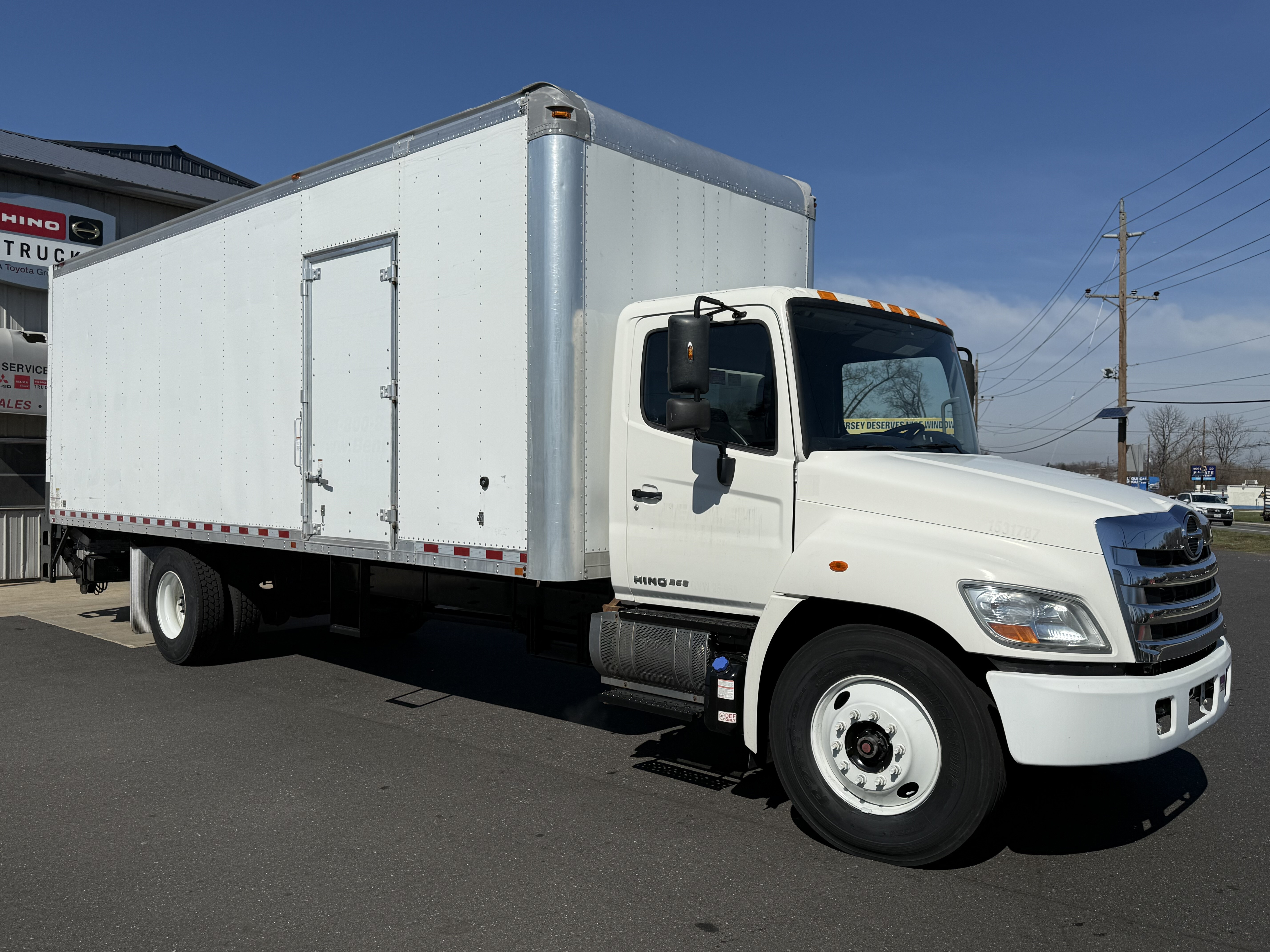 2015 Hino 268A in Luzerne, PA