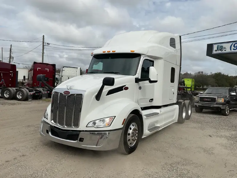 2023 PETERBILT 579