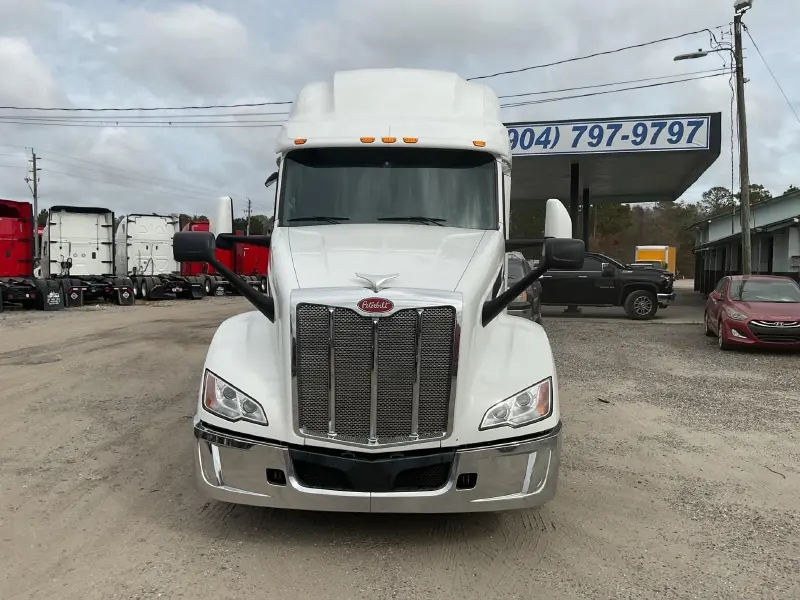 2023 PETERBILT 579