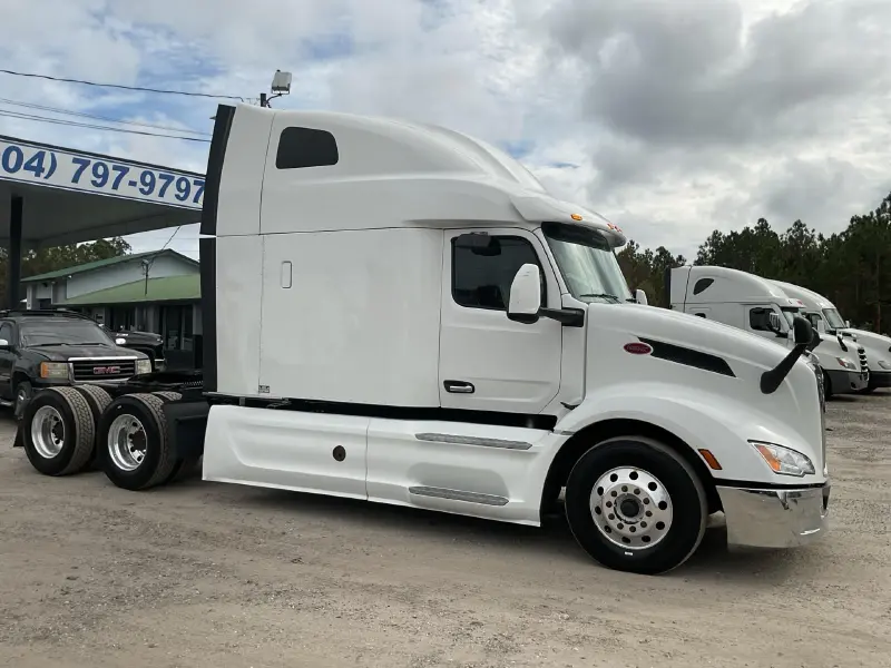 2023 PETERBILT 579