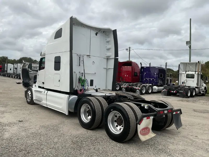 2023 PETERBILT 579
