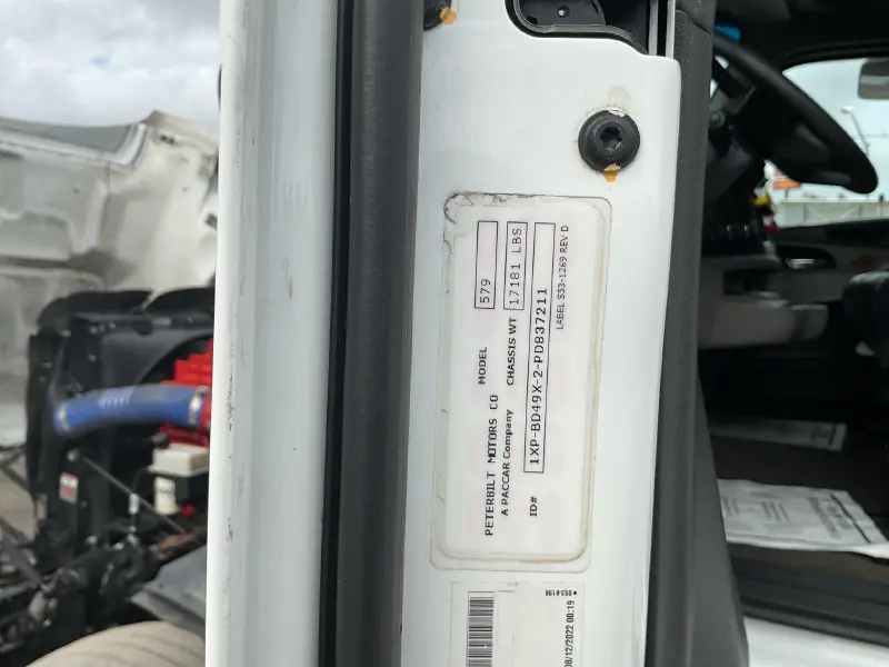 2023 PETERBILT 579