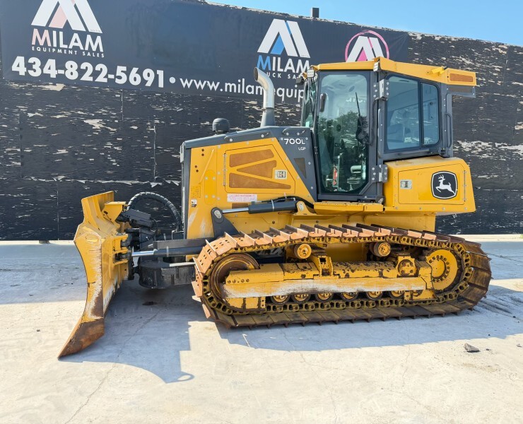 2022 DEERE 700L LGP in Sutherlin, VA