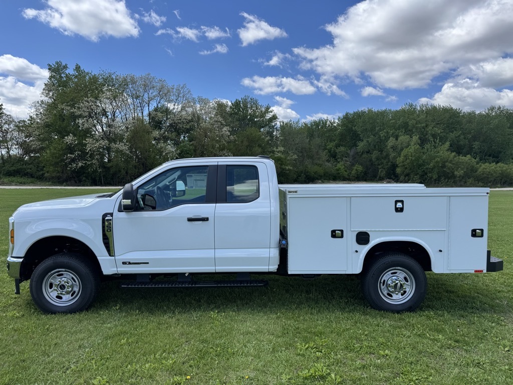 2026 FORD F350 XL in East Peoria, IL