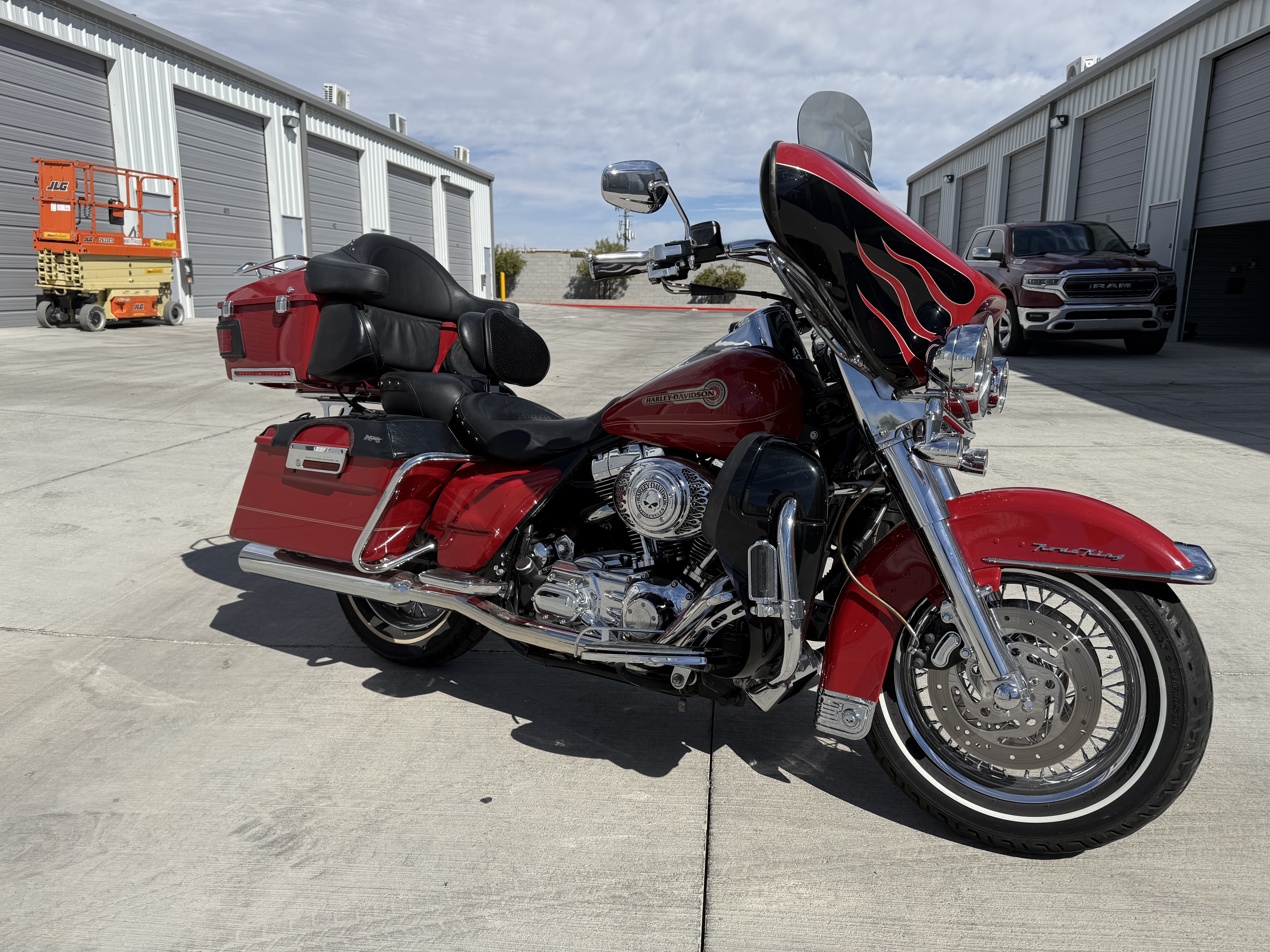 2005 Harley-Davidson ROAD KING CLASSIC in henderson NV
