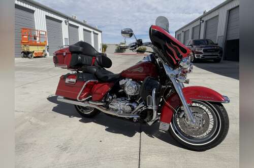 2005 Harley-Davidson ROAD KING CLASSIC in henderson NV
