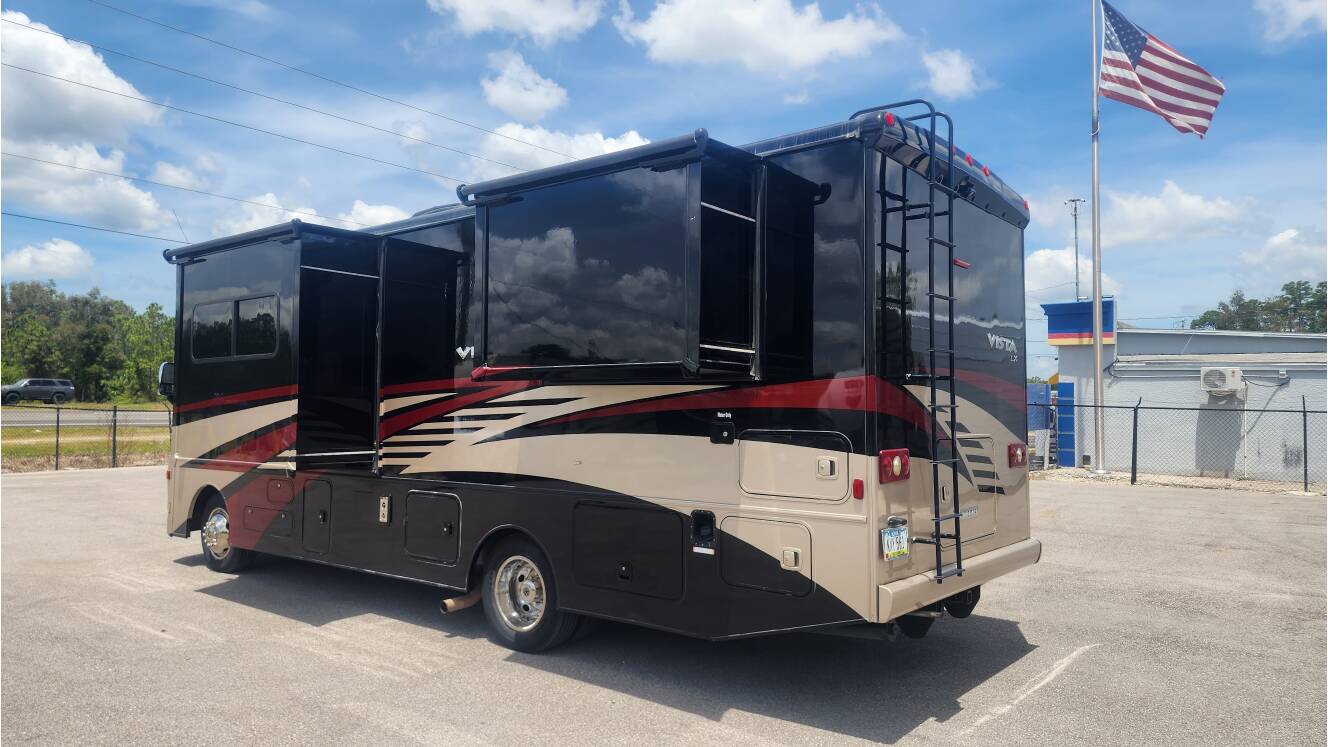 A photo of this 2019 Winnebago VISTA LX 27N