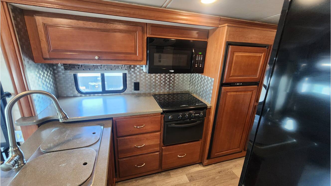 A photo of this 2019 Winnebago VISTA LX 27N