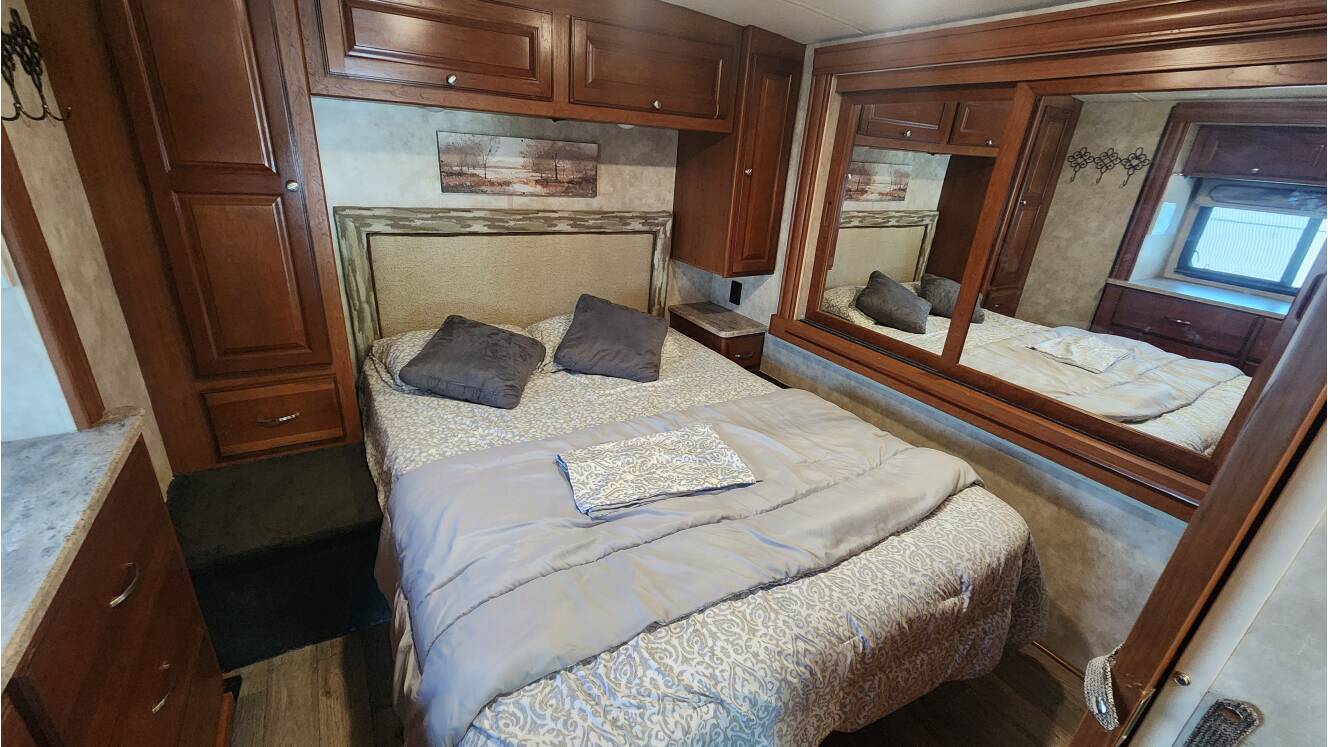 A photo of this 2019 Winnebago VISTA LX 27N