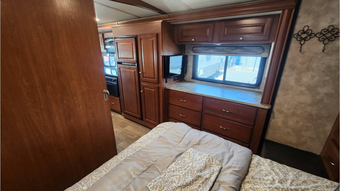A photo of this 2019 Winnebago VISTA LX 27N