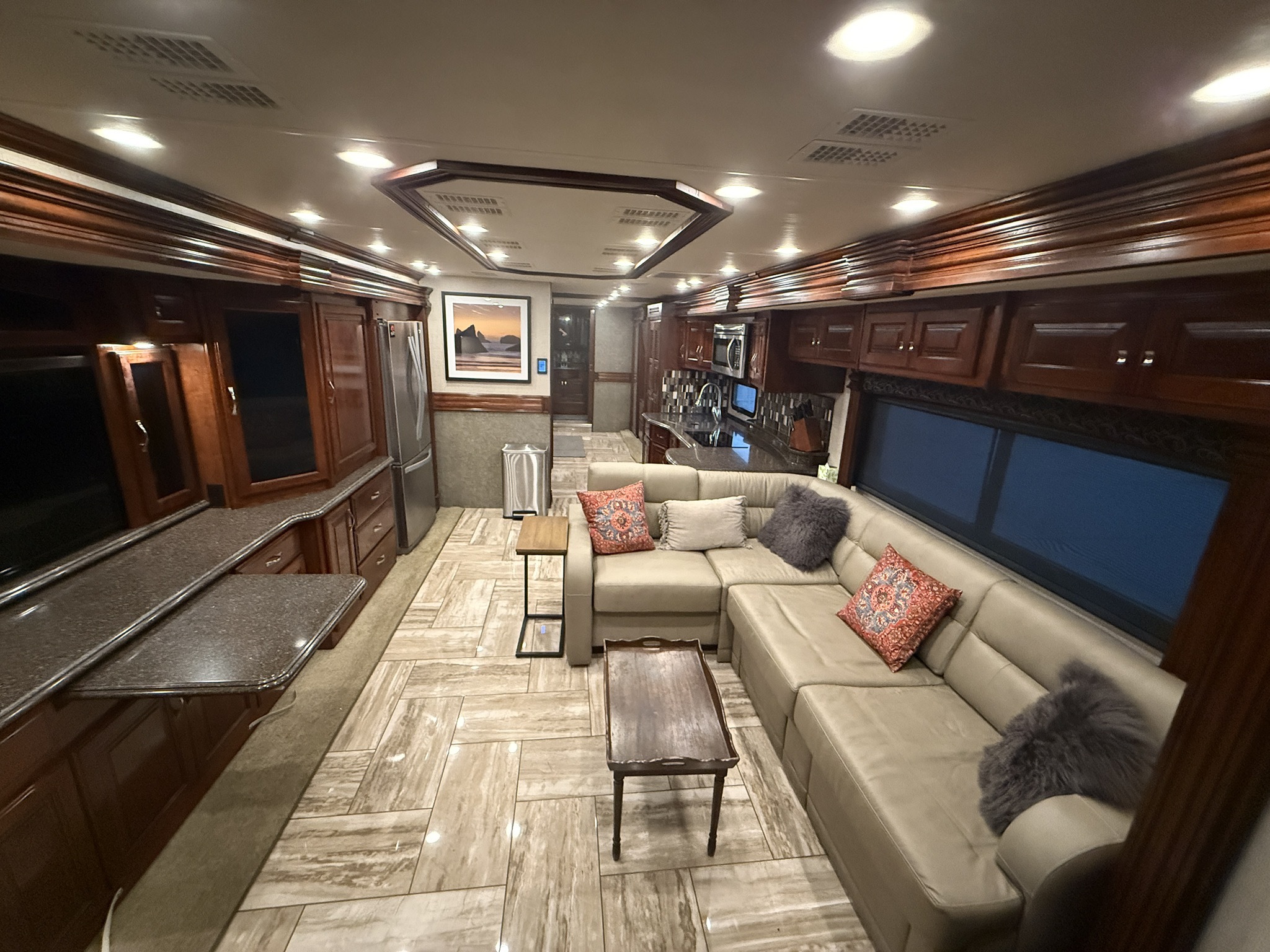 2017 Fleetwood DISCOVERY LXE 40E RV
