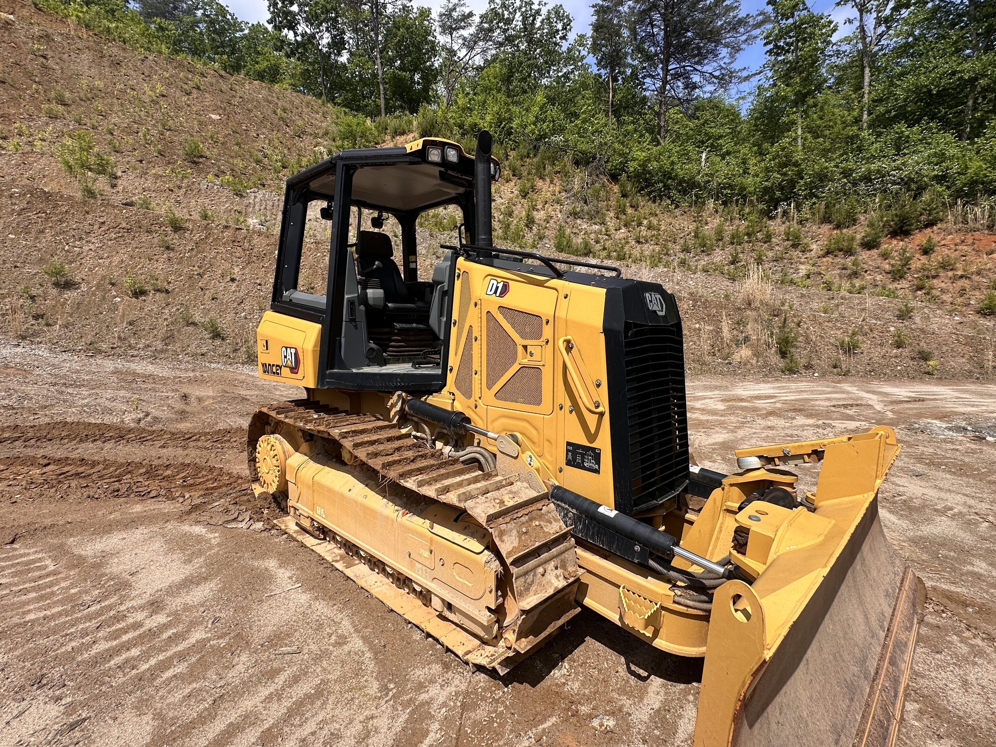 2022 CATERPILLAR D1 in Clayton, GA