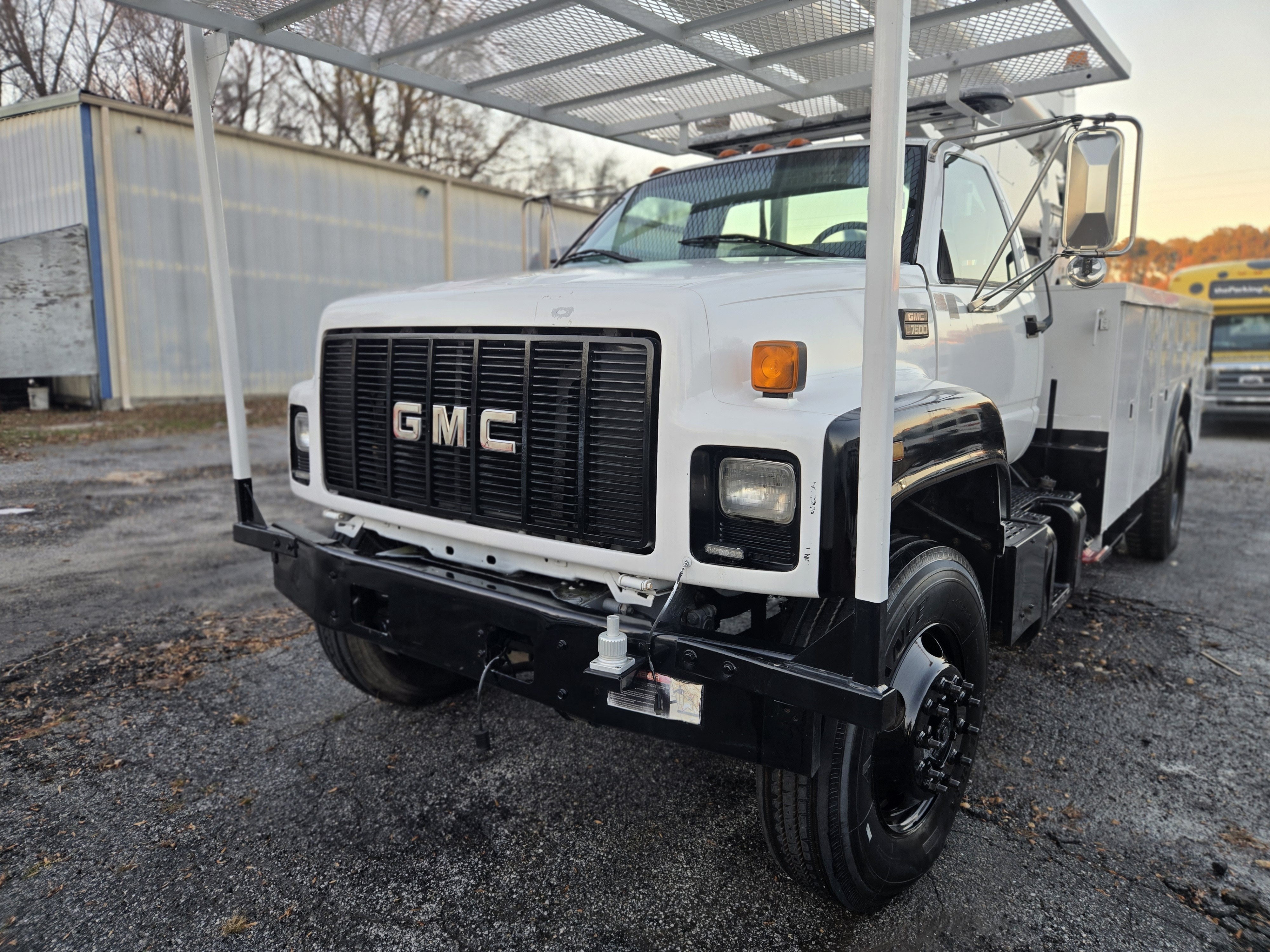 2002 GMC C7500 Topkick in Forest Park, GA