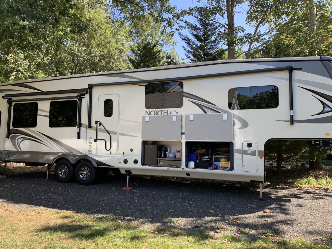 A photo of this 2019 Jayco NORTH POINT 377RLBH