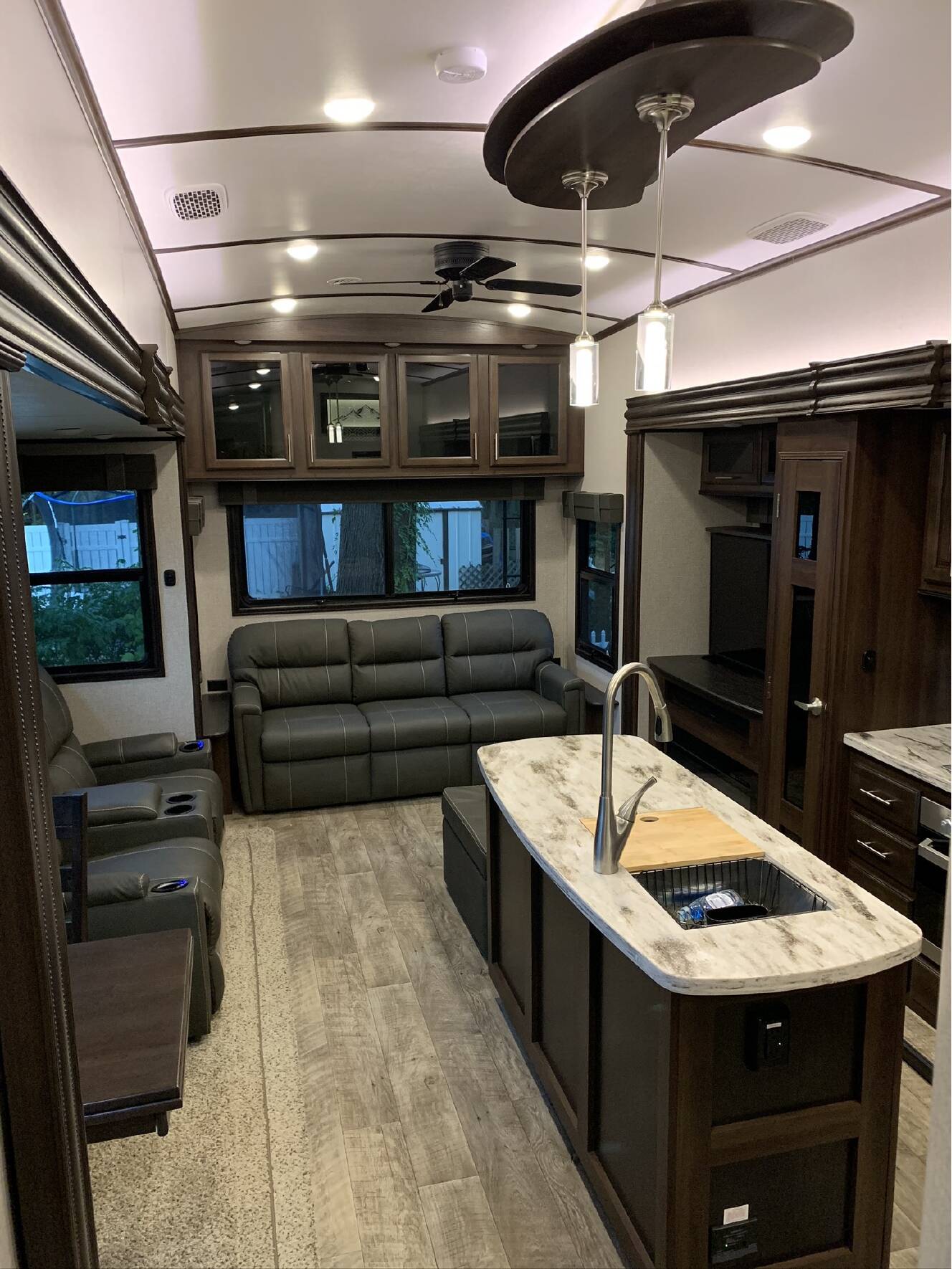 A photo of this 2019 Jayco NORTH POINT 377RLBH