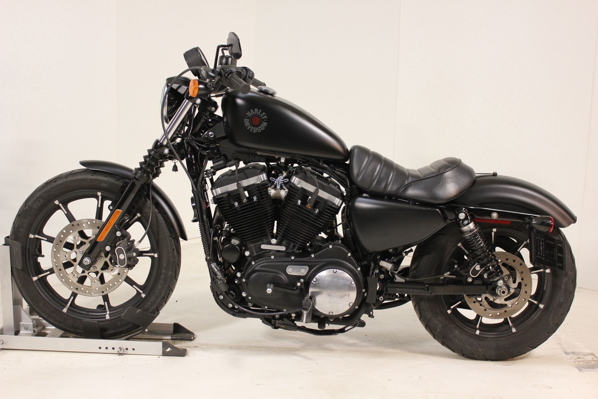 2020 Harley-Davidson Iron 883™ IRON in Pittsfield, MA