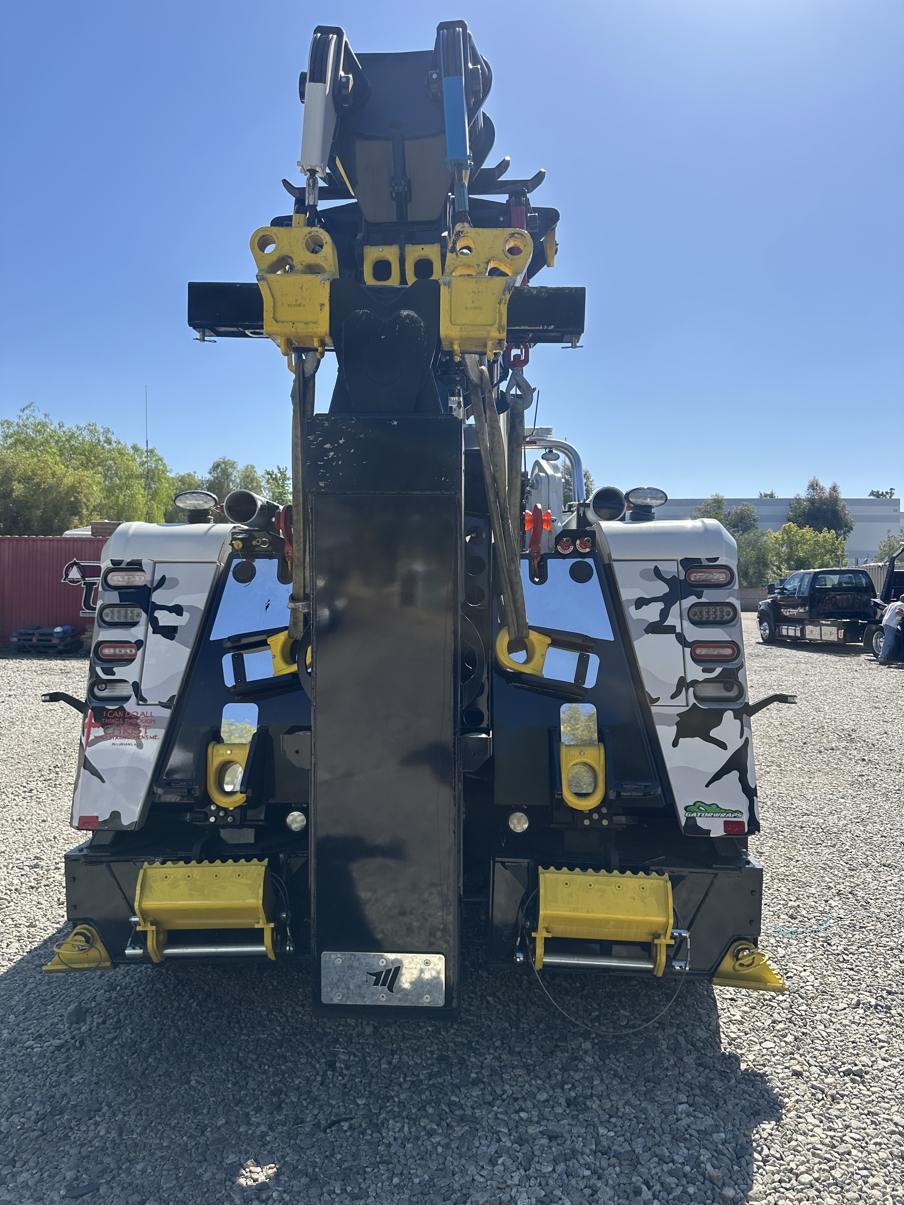 2024 PETERBILT 389 in Redlands, CA