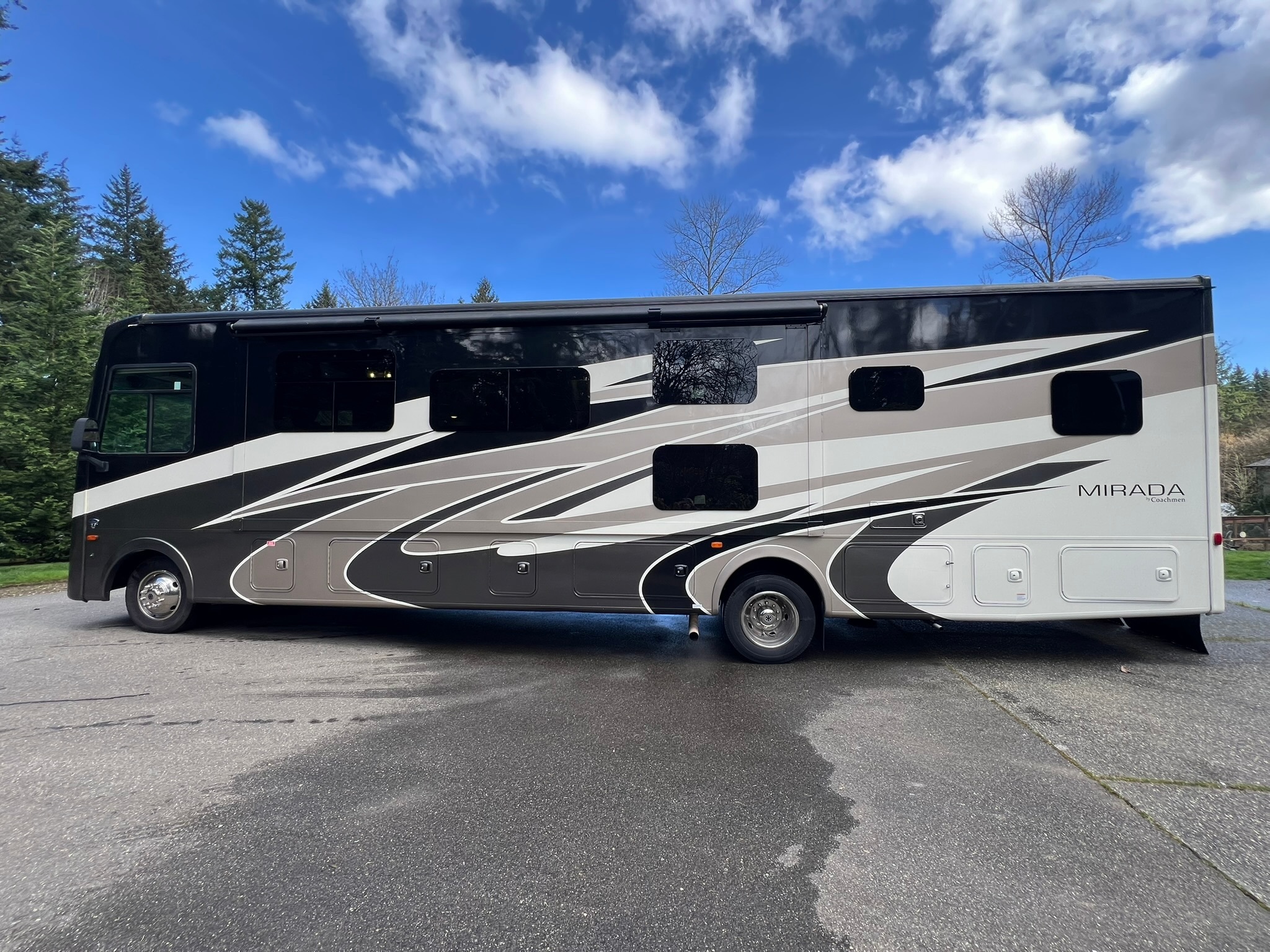 2021 Coachmen MIRADA 35ES RV