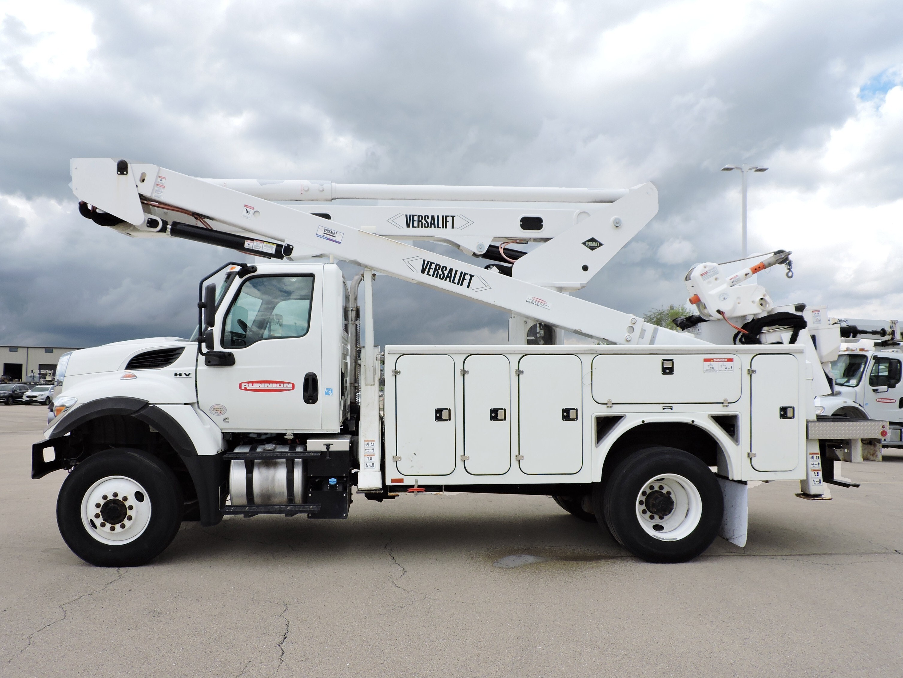 2022 VERSALIFT VST-6000-MHI in La Grange, IL