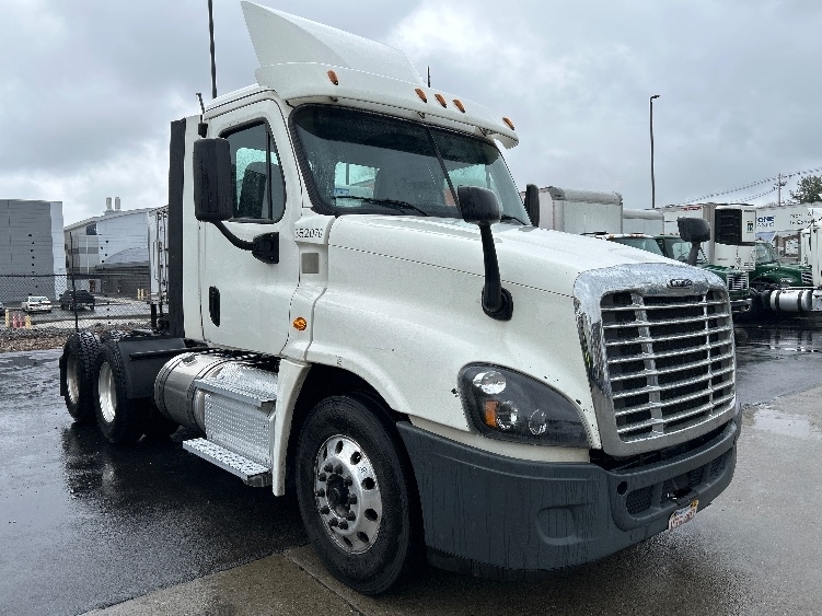 2020 FREIGHTLINER CASCADIA 125 in Norton, MA