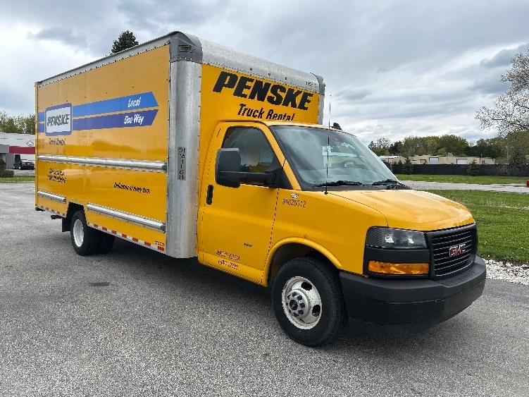 2022 GMC SAVANA in Pewaukee, WI