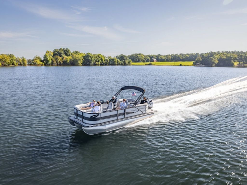 2026 Bentley Pontoons Legacy Cruise 200 24’ in coldwater MI