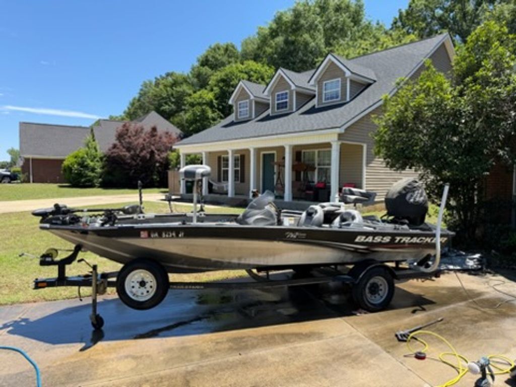 2008 Bass Tracker Pro Team 190TX in leesburg GA