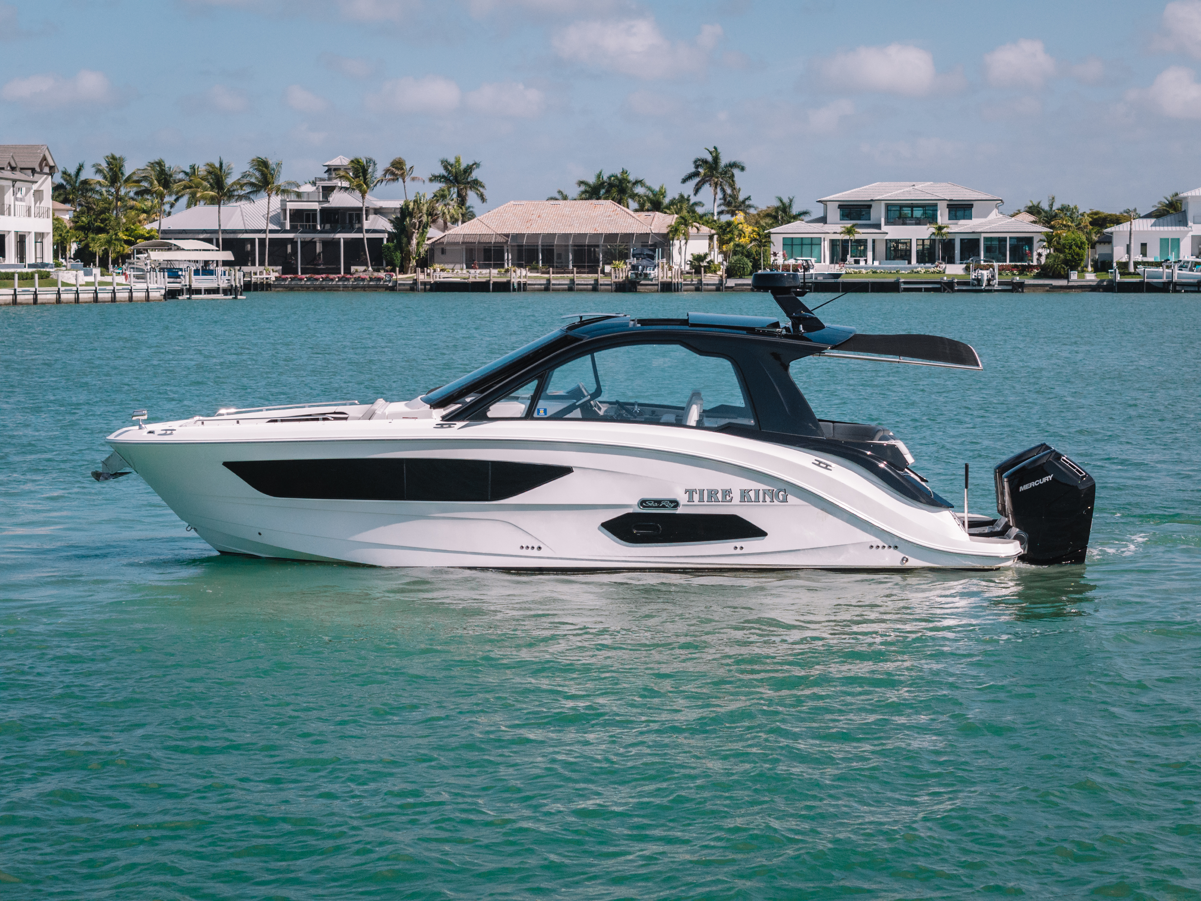 2025 Sea Ray 370 DA OB in naples FL