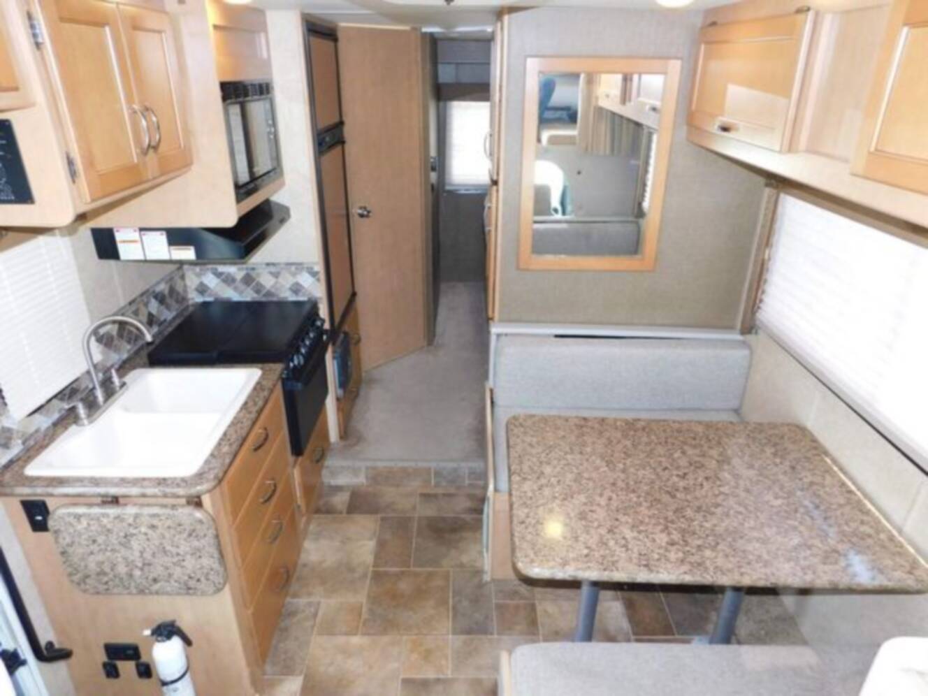 A photo of this 2016 Thor Freedom Elite 22FE