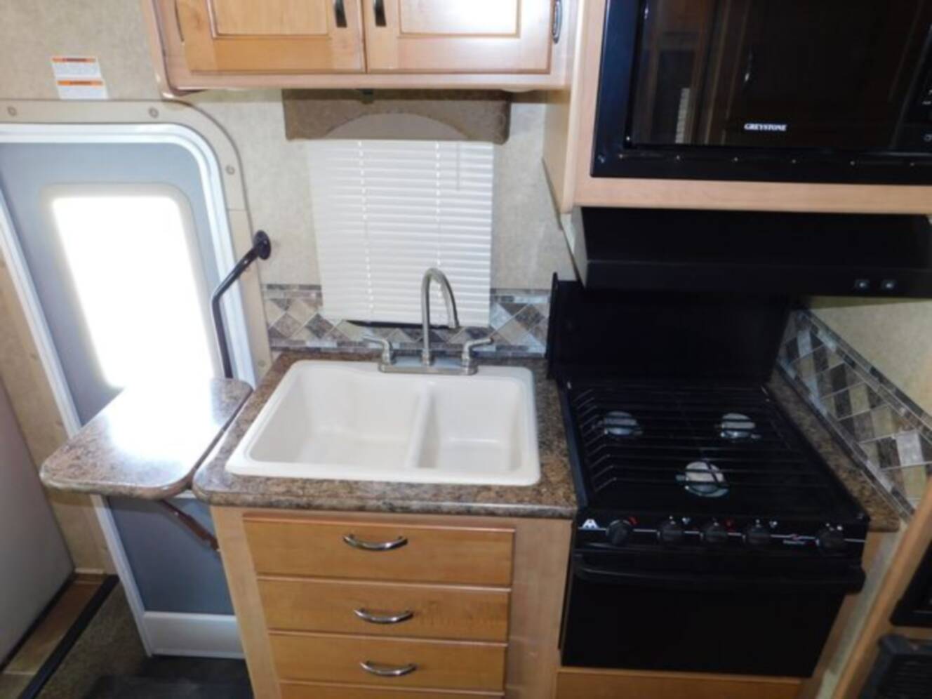 A photo of this 2016 Thor Freedom Elite 22FE