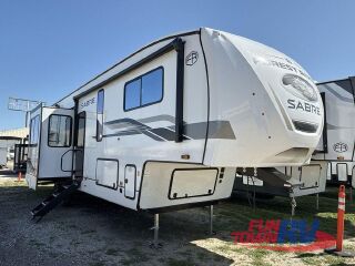 2025 FOREST RIVER SABRE 33RLP
